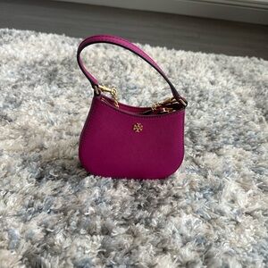 Mini Tory Burch cross body with chain .